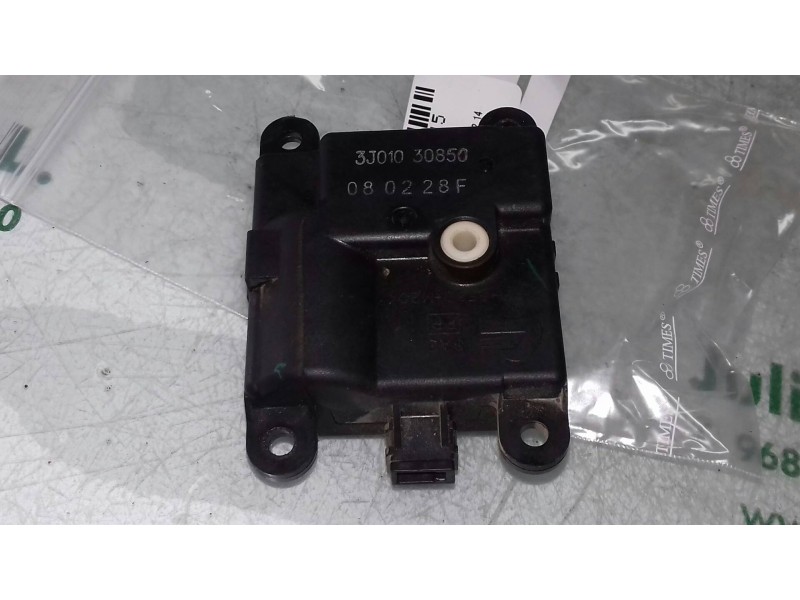 Recambio de motor calefaccion para nissan x-trail (t31) le referencia OEM IAM 3J01030850 080228F 3 PINES