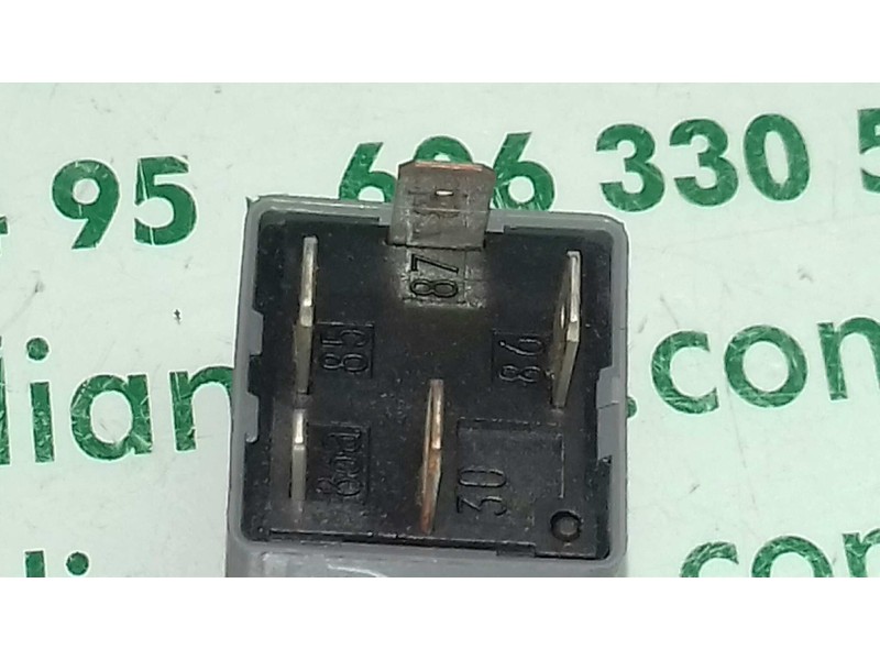 Recambio de rele para skoda octavia berlina (1u2) referencia OEM IAM 1J0906381 VENTILADOR RELE 429