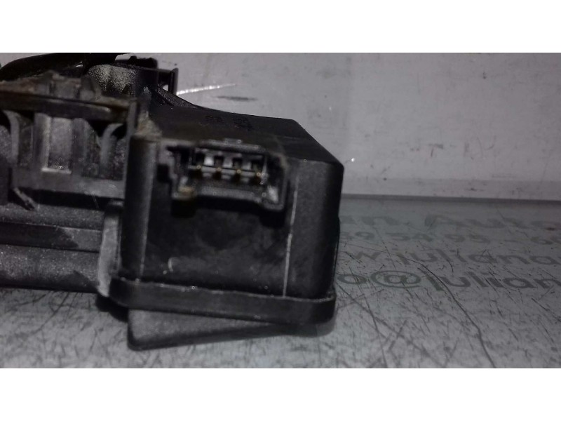 Recambio de cerradura maletero / porton para bmw serie 3 berlina (e90) 330i referencia OEM IAM 7840617  4 PINES