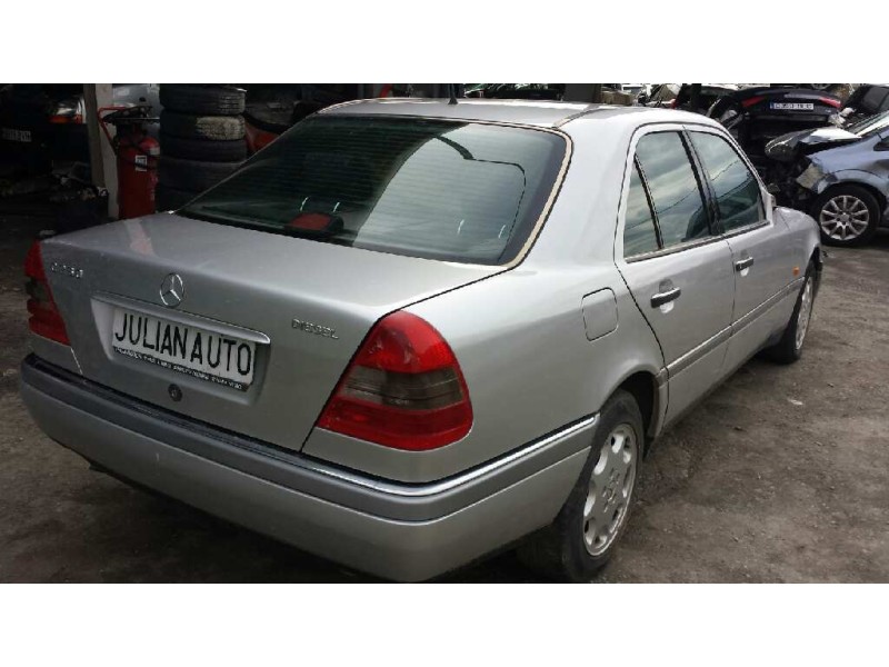 mercedes-benz clase c (w202) berlina del año 2000