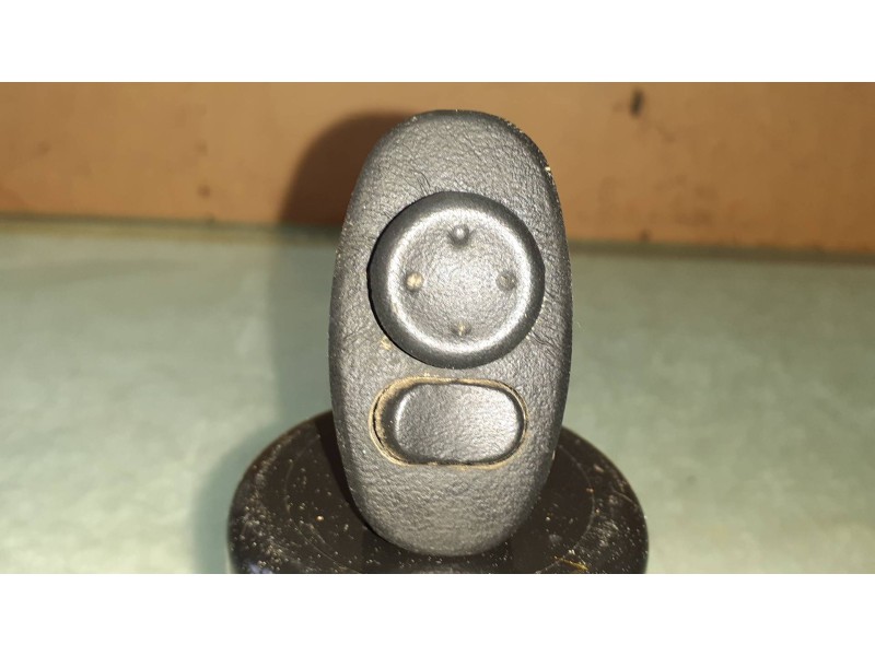 Recambio de mando retrovisor para porsche boxster (typ 986) 2.5 cat referencia OEM IAM 99661324100  