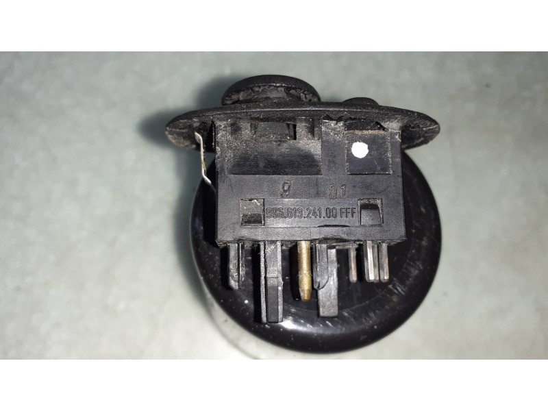 Recambio de mando retrovisor para porsche boxster (typ 986) 2.5 cat referencia OEM IAM 99661324100  