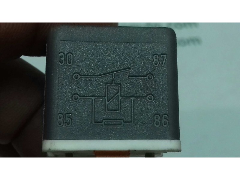 Recambio de rele para audi a4 avant (b5) referencia OEM IAM 141951253B CONMUTADOR ARRANQUE RELE 53