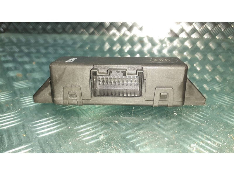 Recambio de modulo electronico para audi a4 ber. (b8) básico referencia OEM IAM 8T0907468M 8T0907468H GATEWAY