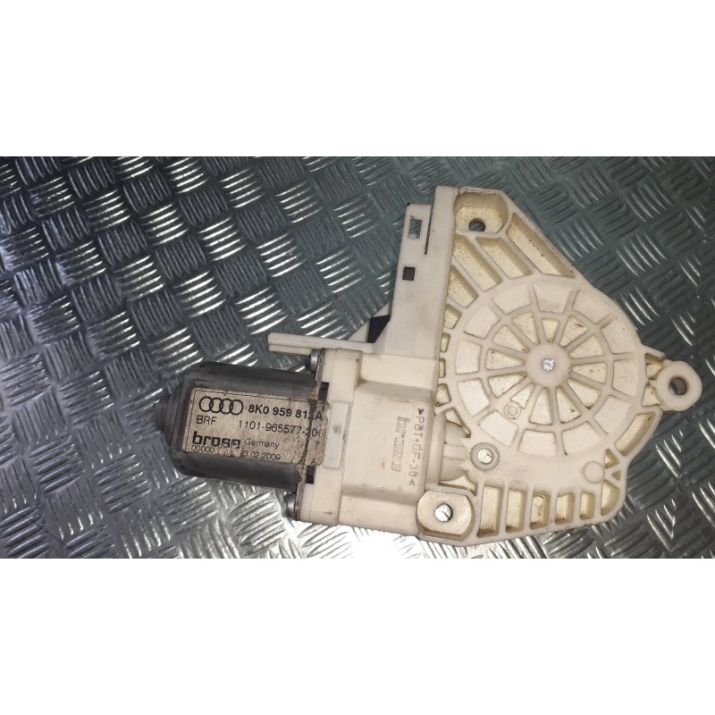 Recambio de motor elevalunas trasero derecho para audi a4 ber. (b8) básico referencia OEM IAM 8K0959812A  1101965577200