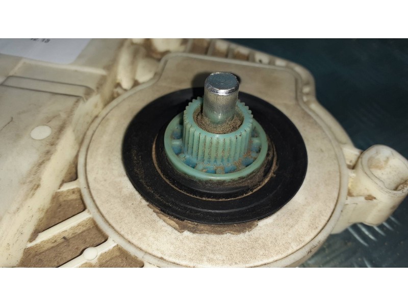 Recambio de motor elevalunas trasero derecho para audi a4 ber. (b8) básico referencia OEM IAM 8K0959812A  1101965577200