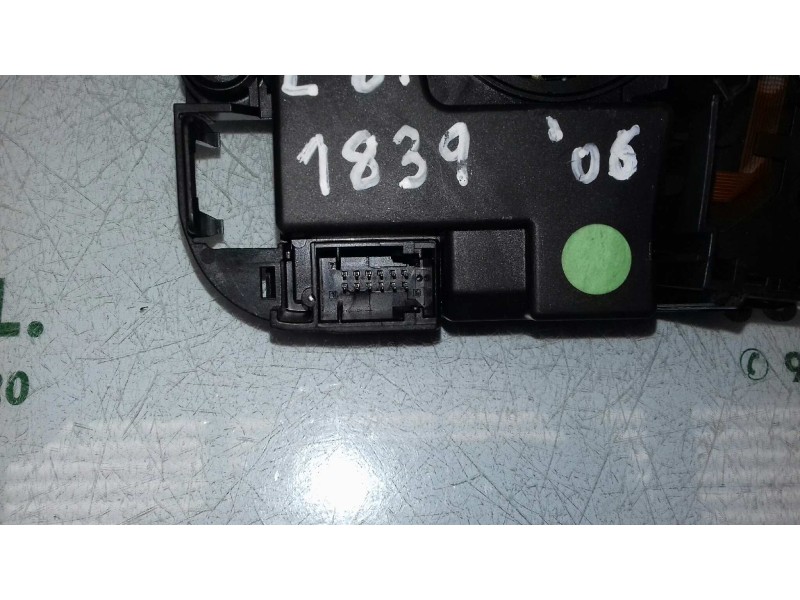 Recambio de mando luces para bmw serie 1 berlina (e81/e87) 118d referencia OEM IAM LK392002081 LZ6989586 LK014183