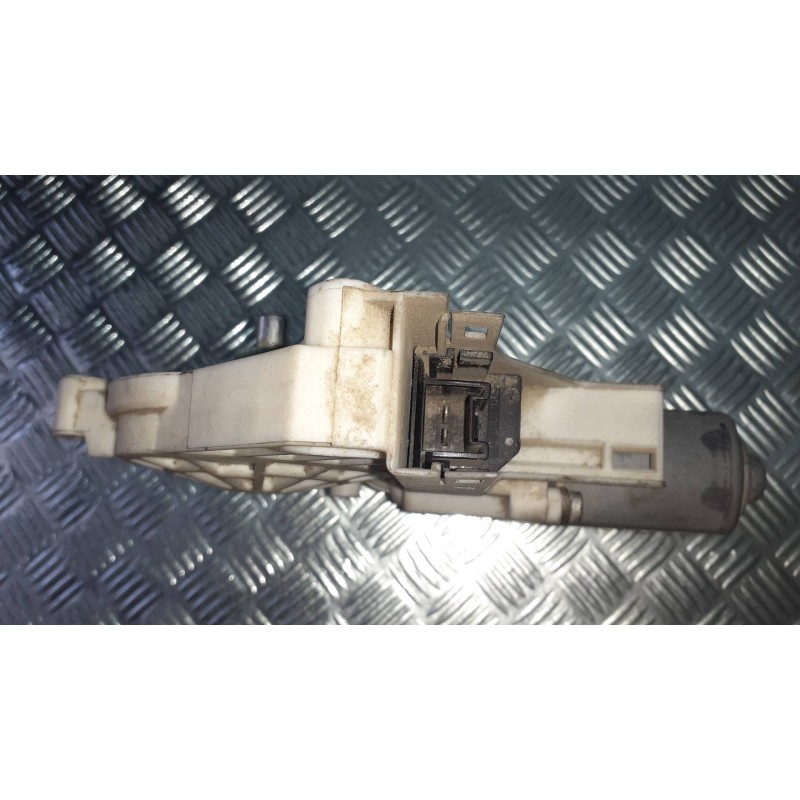 Recambio de motor elevalunas trasero izquierdo para audi a4 ber. (b8) básico referencia OEM IAM 8K0959811A 966608200 11019655782