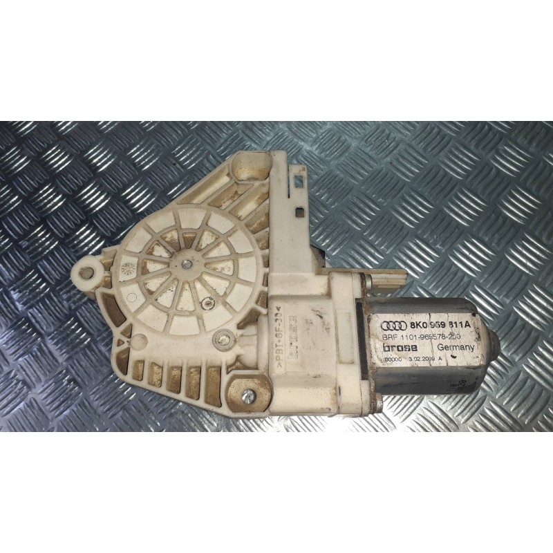 Recambio de motor elevalunas trasero izquierdo para audi a4 ber. (b8) básico referencia OEM IAM 8K0959811A 966608200 11019655782