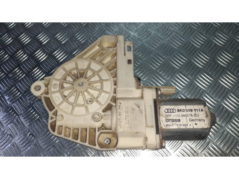 Recambio de motor elevalunas trasero izquierdo para audi a4 ber. (b8) básico referencia OEM IAM 8K0959811A 966608200 11019655782
