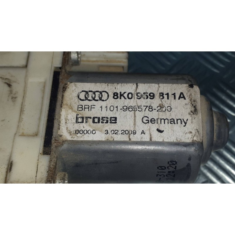 Recambio de motor elevalunas trasero izquierdo para audi a4 ber. (b8) básico referencia OEM IAM 8K0959811A 966608200 11019655782