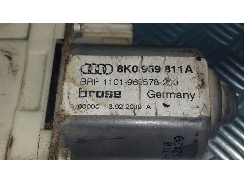 Recambio de motor elevalunas trasero izquierdo para audi a4 ber. (b8) básico referencia OEM IAM 8K0959811A 966608200 11019655782