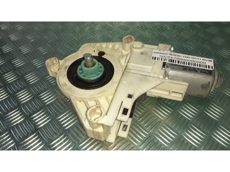 Recambio de motor elevalunas trasero izquierdo para audi a4 ber. (b8) básico referencia OEM IAM 8K0959811A 966608200 11019655782