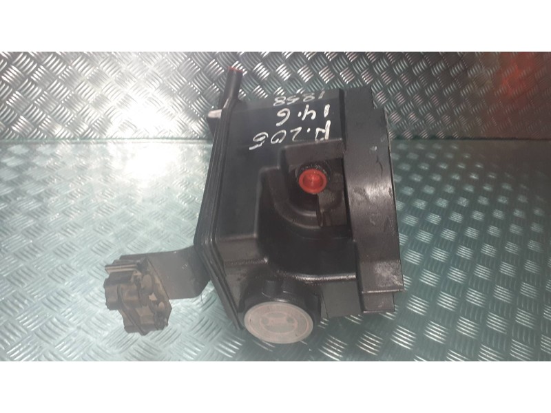 Recambio de bomba direccion para peugeot 206 berlina xr referencia OEM IAM 9636868880 26079884 05306201