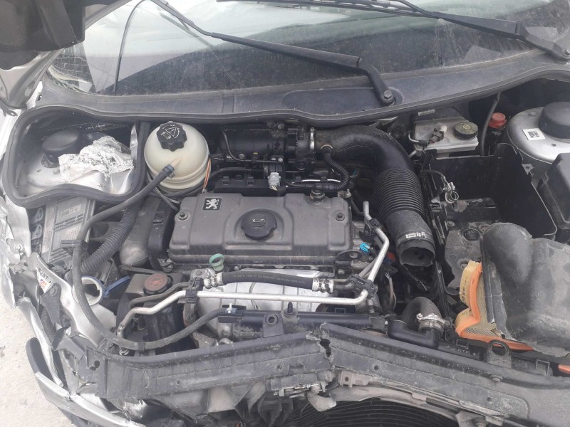 peugeot 206 berlina del año 2000