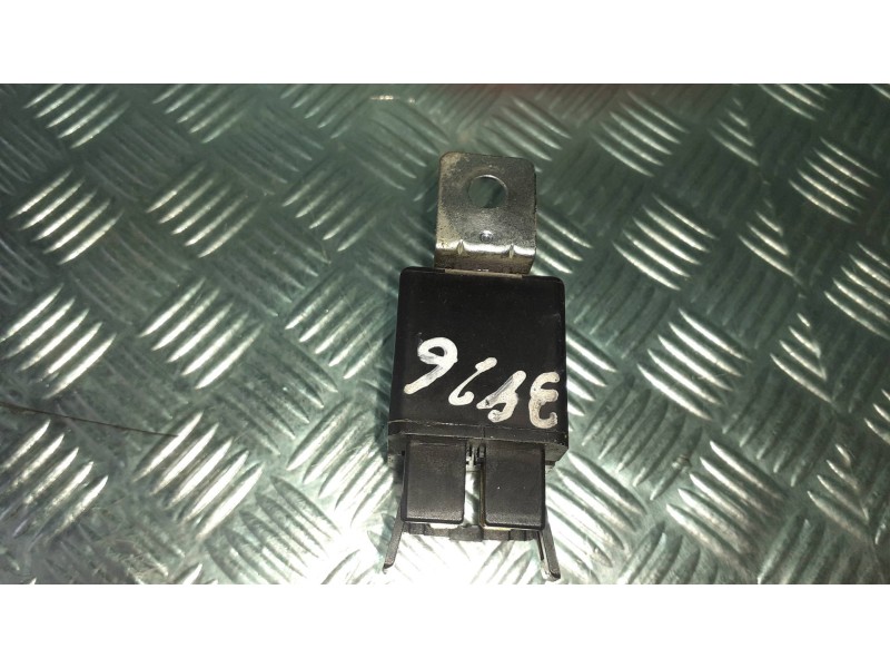 Recambio de rele para ssangyong rodius xdi deluxe 4wd referencia OEM IAM BLK CONNECTOR 4 PINES 20A