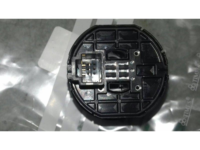 Recambio de interruptor para nissan x-trail (t31) le referencia OEM IAM  6 PINES 2WD- AUTO -LOCK