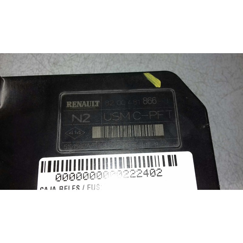 Recambio de caja reles / fusibles para renault megane ii classic berlina dynamique referencia OEM IAM 8200481866J 5191580A8 USM 
