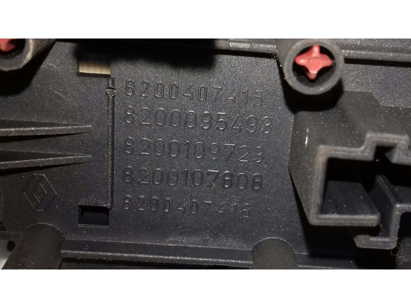 Recambio de warning para renault megane ii classic berlina dynamique referencia OEM IAM 8200407415 88040009 CIERRE PUERTAS
