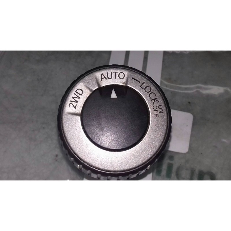 Recambio de interruptor para nissan x-trail (t31) le referencia OEM IAM  6 PINES 2WD- AUTO -LOCK