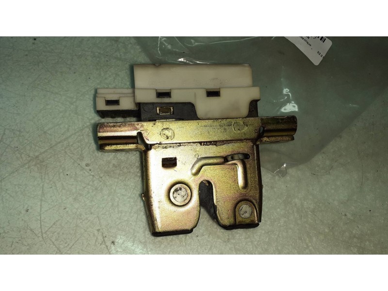 Recambio de cerradura maletero / porton para renault scenic (ja..) 1.9 dci authentique referencia OEM IAM  CONECTOR 4 PINES CRIS