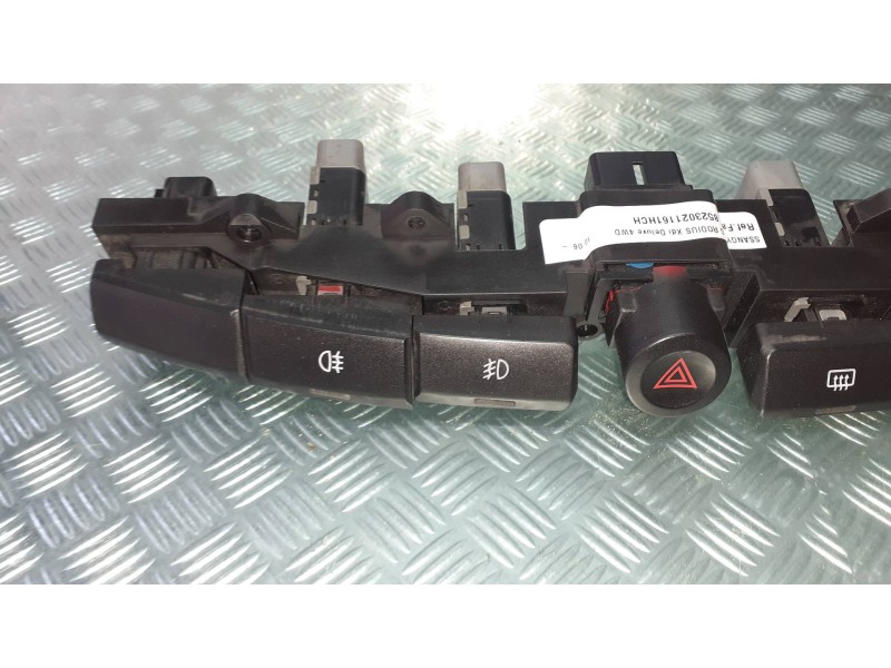 Recambio de warning para ssangyong rodius xdi deluxe 4wd referencia OEM IAM 8523021161HCH 8523021161 ANTINIEBLAS