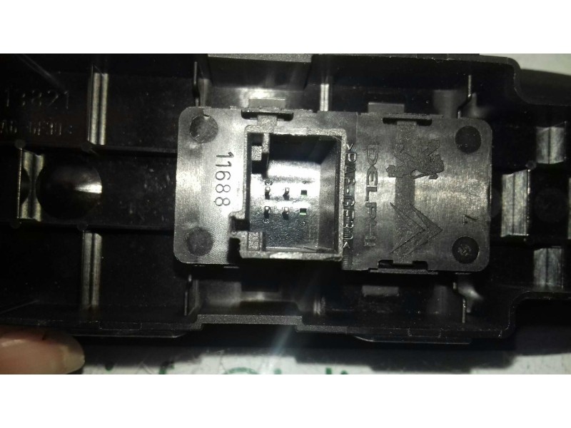 Recambio de mando elevalunas delantero derecho para peugeot 308 sport referencia OEM IAM 96565184XT 53269801 11688