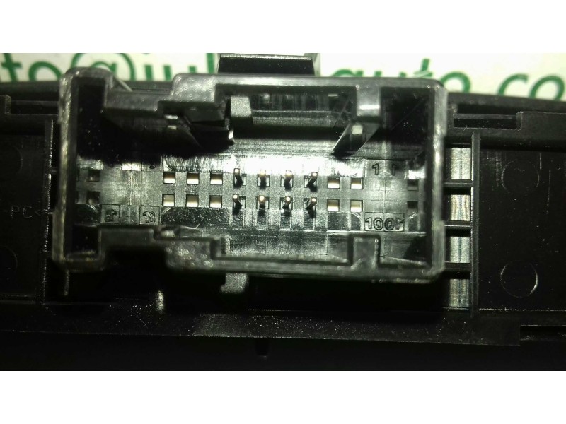 Recambio de warning para peugeot 308 sport referencia OEM IAM 98060429XT 706380 