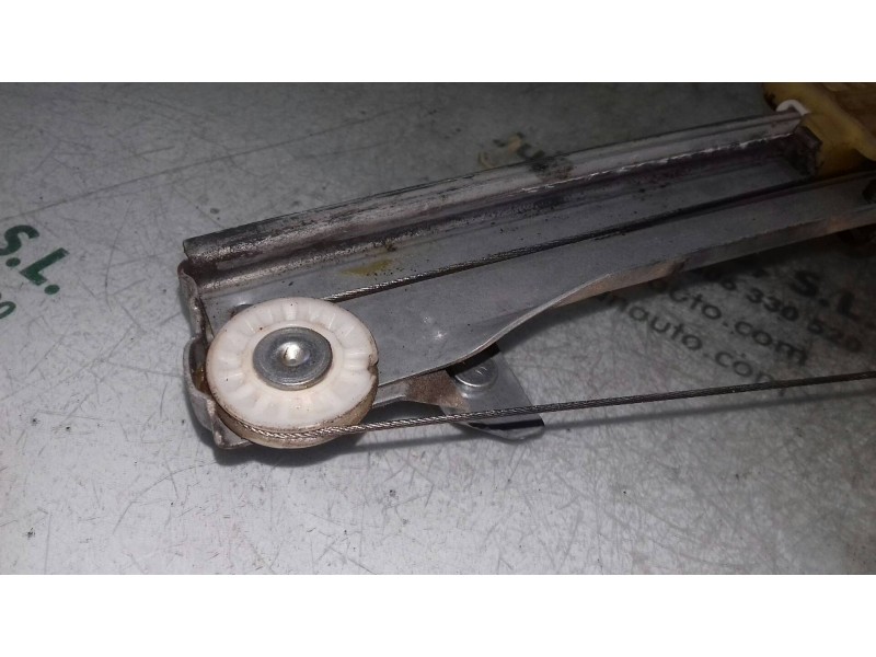 Recambio de elevalunas delantero derecho para renault clio iv business referencia OEM IAM 807205569R 010420140739 ELECTRICO