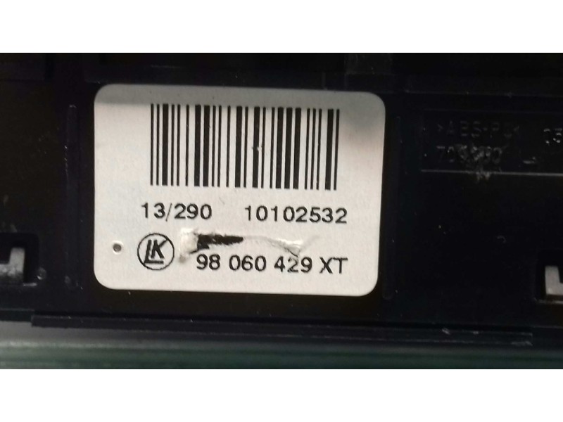 Recambio de warning para peugeot 308 sport referencia OEM IAM 98060429XT 706380 