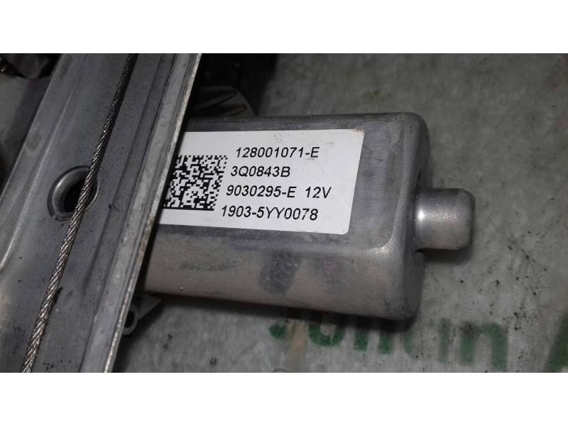 Recambio de elevalunas delantero derecho para renault clio iv business referencia OEM IAM 807205569R 010420140739 ELECTRICO