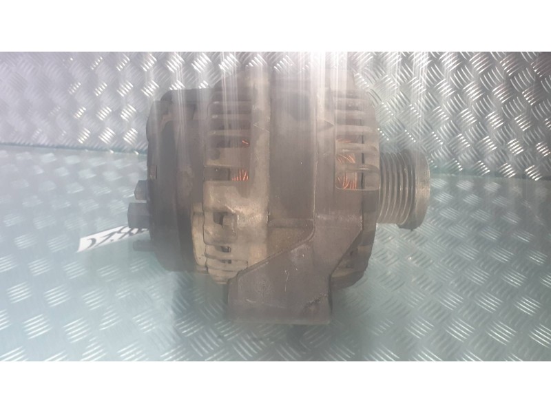 Recambio de alternador para ssangyong rodius xdi deluxe 4wd referencia OEM IAM A6651540202 DELPHI 140A