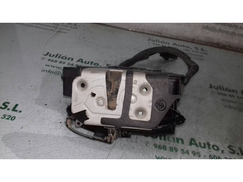 Recambio de cerradura puerta delantera derecha para ford focus lim. trend + referencia OEM IAM 921760107 BM5AA21812BH 