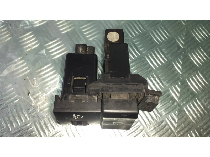 Recambio de interruptor para ssangyong rodius xdi deluxe 4wd referencia OEM IAM 821W10140 58B31G56B ALTURA FAROS