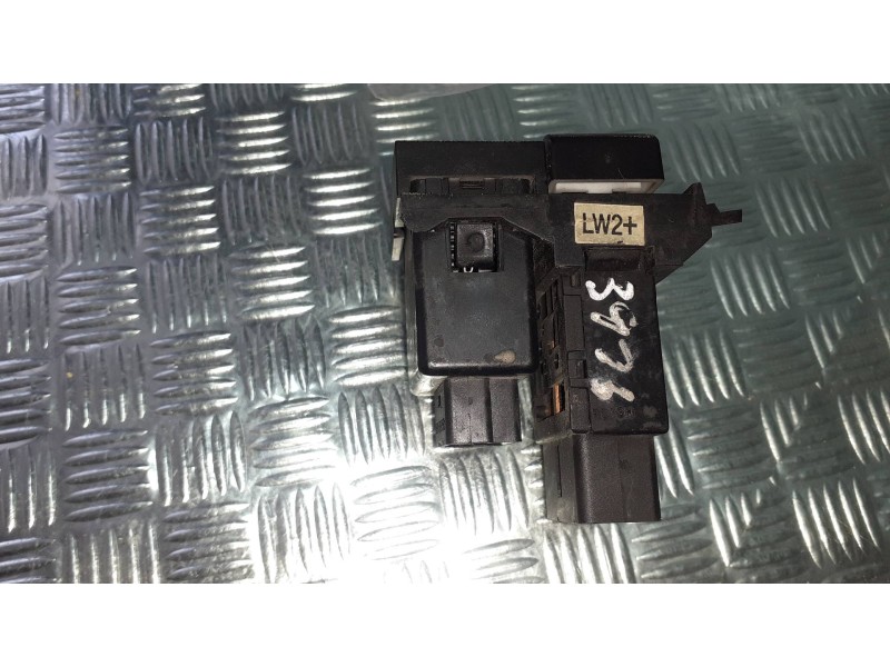 Recambio de interruptor para ssangyong rodius xdi deluxe 4wd referencia OEM IAM 821W10140 58B31G56B ALTURA FAROS