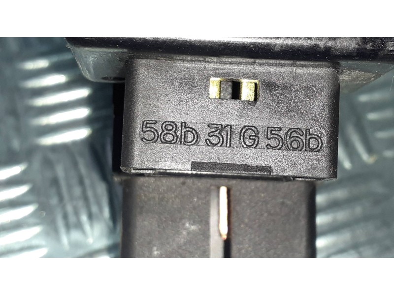 Recambio de interruptor para ssangyong rodius xdi deluxe 4wd referencia OEM IAM 821W10140 58B31G56B ALTURA FAROS