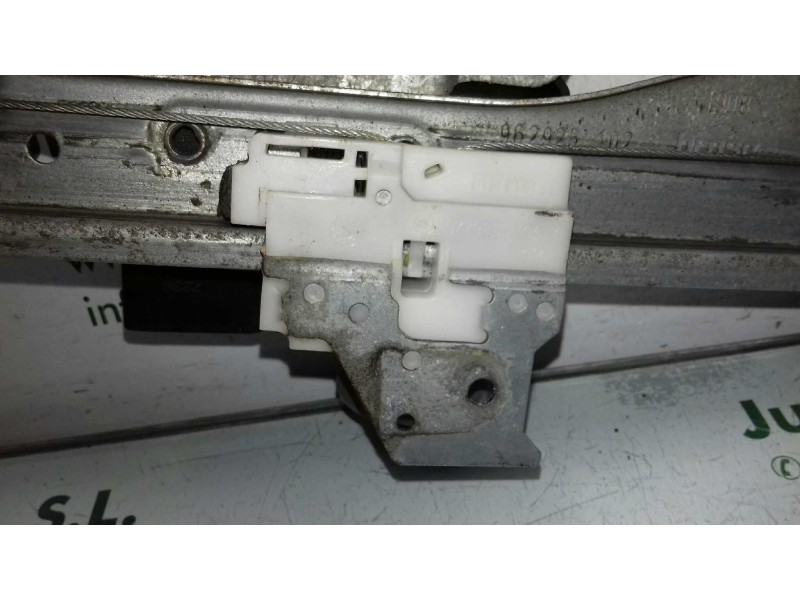 Recambio de elevalunas trasero izquierdo para peugeot 308 sport referencia OEM IAM 9659826780 9659834880 ELECTRICO