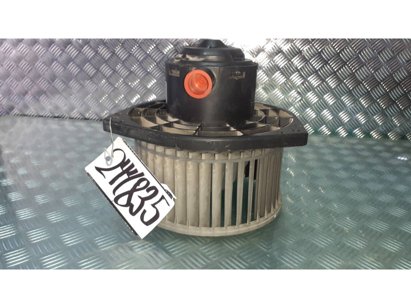 Recambio de ventilador calefaccion para ssangyong rodius xdi deluxe 4wd referencia OEM IAM 40510400  