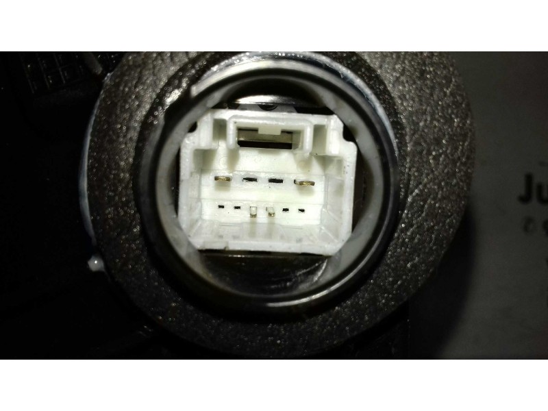 Recambio de cerradura puerta delantera derecha para toyota auris active referencia OEM IAM  4 PINES 