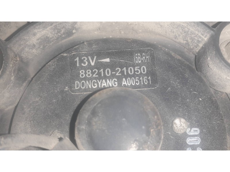 Recambio de electroventilador para ssangyong rodius xdi deluxe 4wd referencia OEM IAM 8821021050 61R0026 61R0027