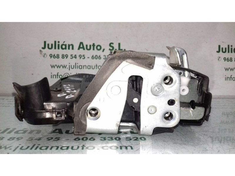 Recambio de cerradura puerta delantera derecha para toyota auris active referencia OEM IAM  4 PINES 