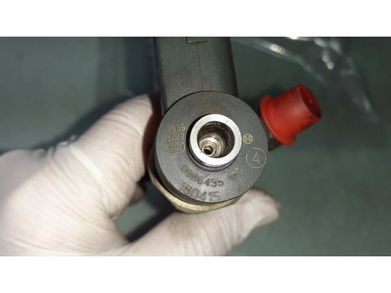 Recambio de inyector para mercedes-benz clase e (w211) berlina e 270 cdi (211.016) referencia OEM IAM 0986435135  BOSCH