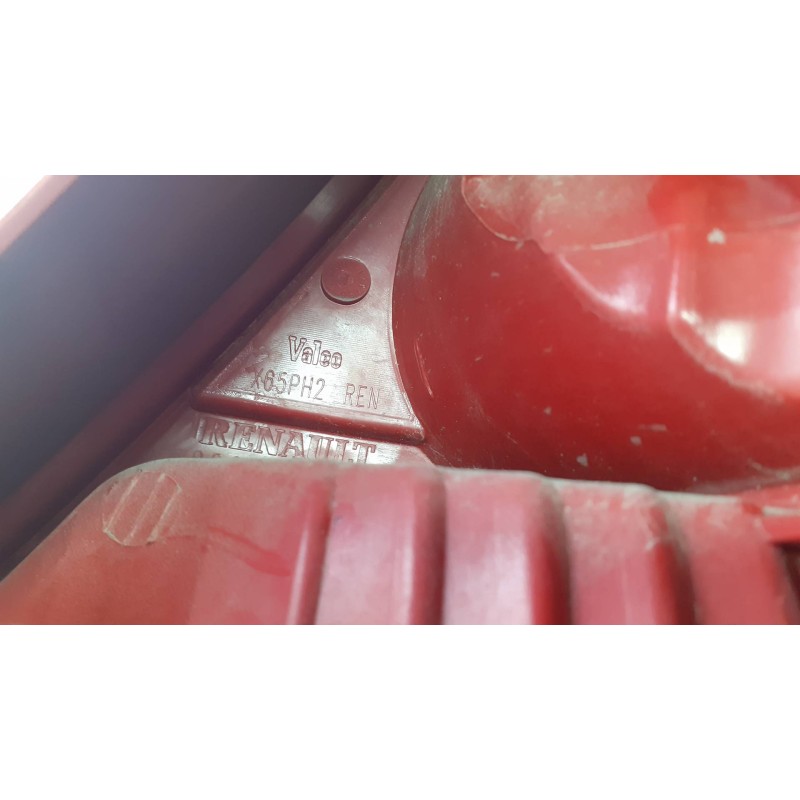 Recambio de piloto trasero izquierdo para renault clio ii fase ii (b/cb0) base authentique referencia OEM IAM 8200071413 X65PK2R