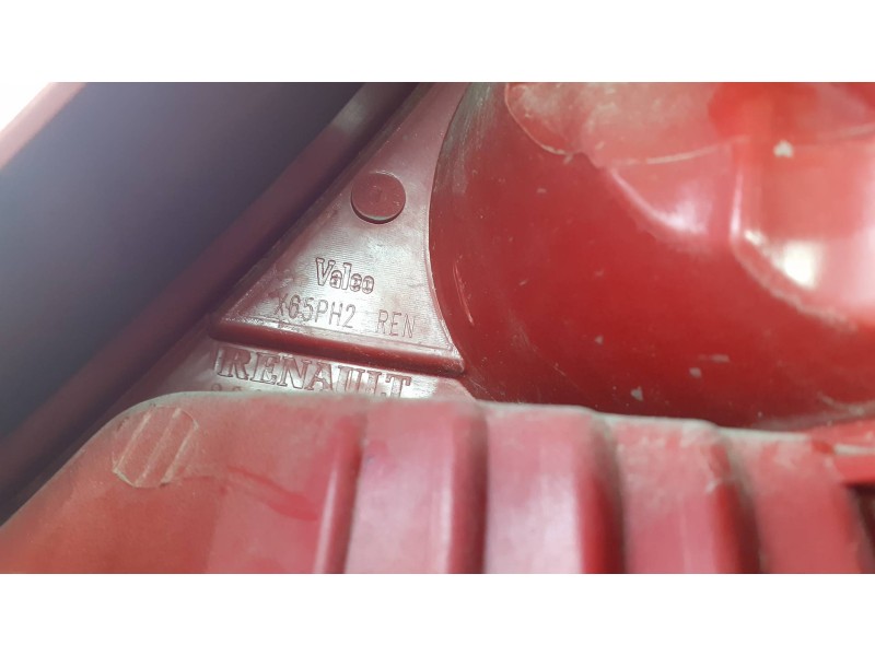 Recambio de piloto trasero izquierdo para renault clio ii fase ii (b/cb0) base authentique referencia OEM IAM 8200071413 X65PK2R