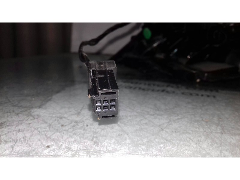 Recambio de piloto trasero derecho interior para peugeot 308 style referencia OEM IAM 9677818280 81260201 PORTON