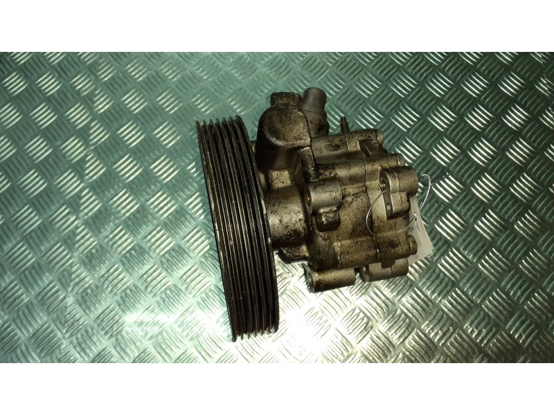 Recambio de bomba direccion para citroen c5 berlina 1.8 16v x referencia OEM IAM 9636086580 7617955501 9637000880