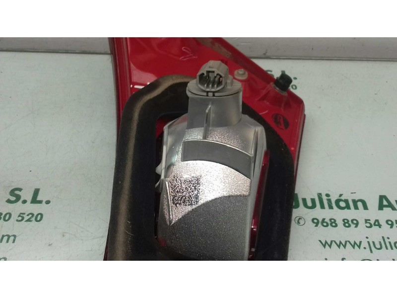 Recambio de piloto trasero izquierdo interior para toyota auris active referencia OEM IAM 05170237  INT - PORTON