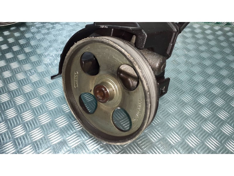 Recambio de bomba direccion para peugeot 206 berlina xt referencia OEM IAM 9636868880 26079836QM 26079884