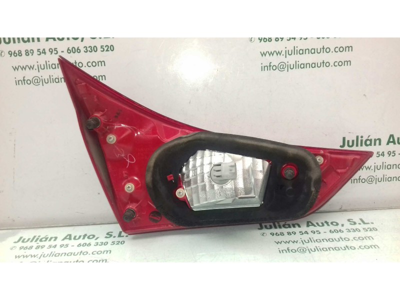 Recambio de piloto trasero derecho interior para toyota auris active referencia OEM IAM 05170237  INT - PORTON