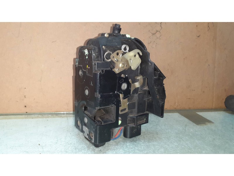 Recambio de cerradura puerta delantera izquierda para porsche 911 (typ 996) referencia OEM IAM 99653754500  ELECTRICA